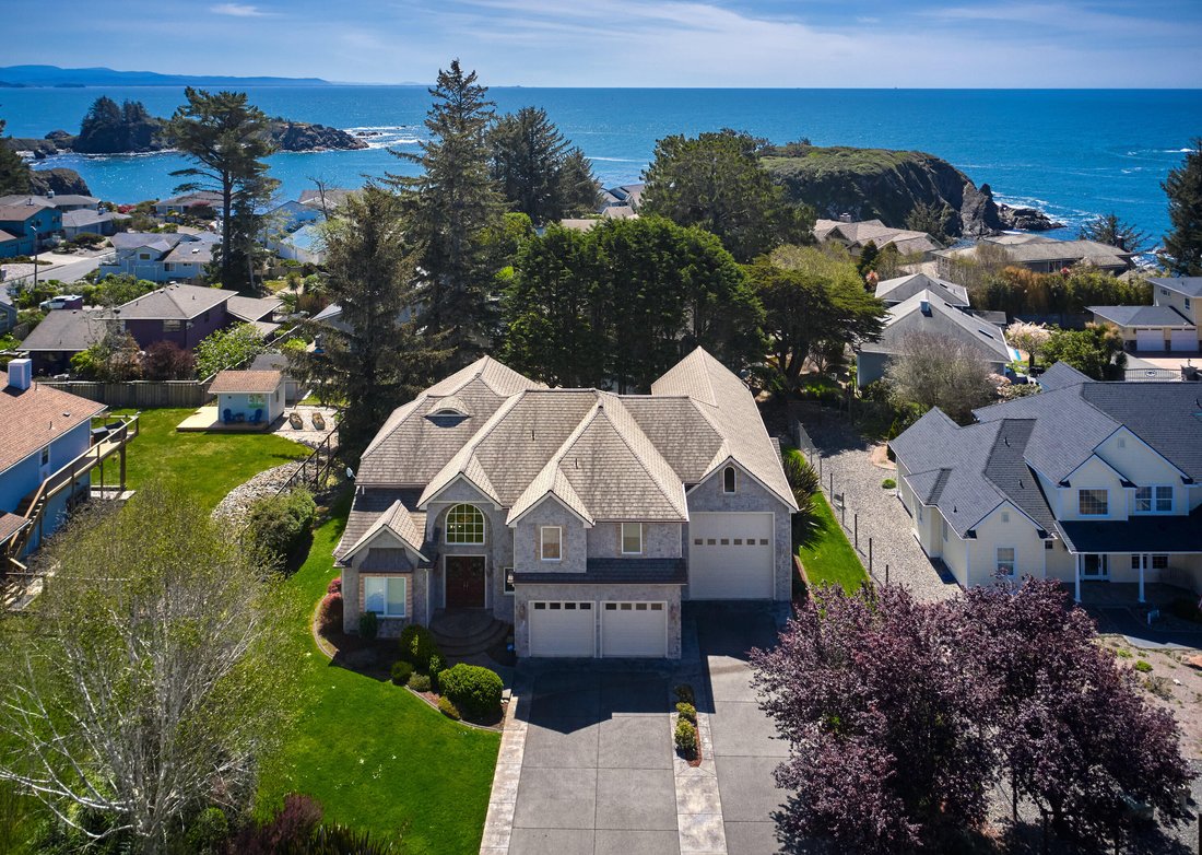 House in Brookings, Oregon, United States 1 - 17747968