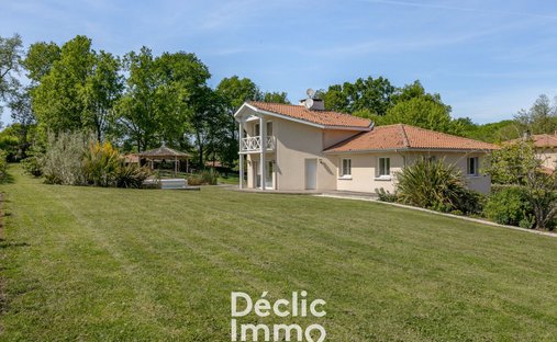House in Carignan-de-Bordeaux, Nouvelle-Aquitaine, France 1