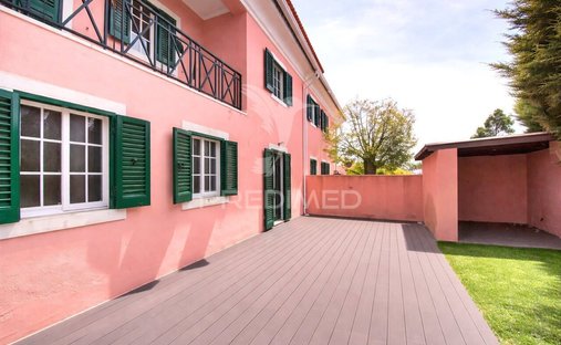 House in Rio de Mouro, Lisbon, Portugal 1