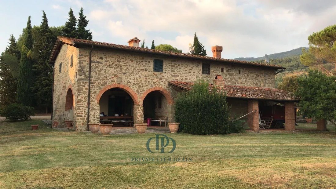 Villa in Borgo a Cascia, Reggello, Tuscany 1 - 14873210
