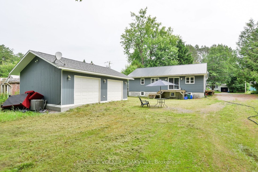 House in Bracebridge, Ontario, Canada 2 - 17749888