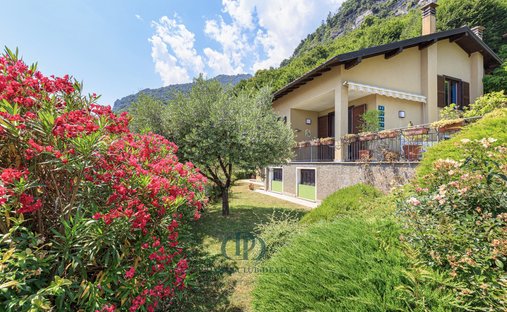 Villa in Lenno, Lombardy, Italy 1