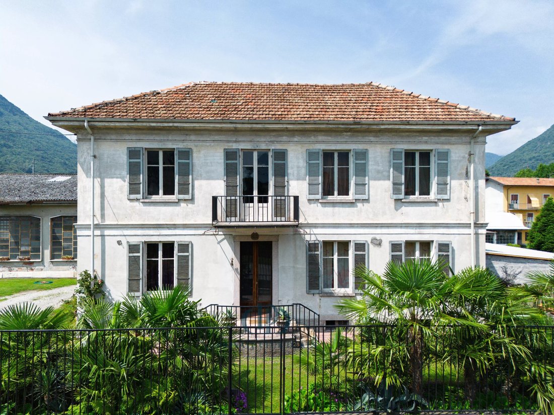 Villa in Gravellona Toce, Piedmont, Italy 1 - 16831660