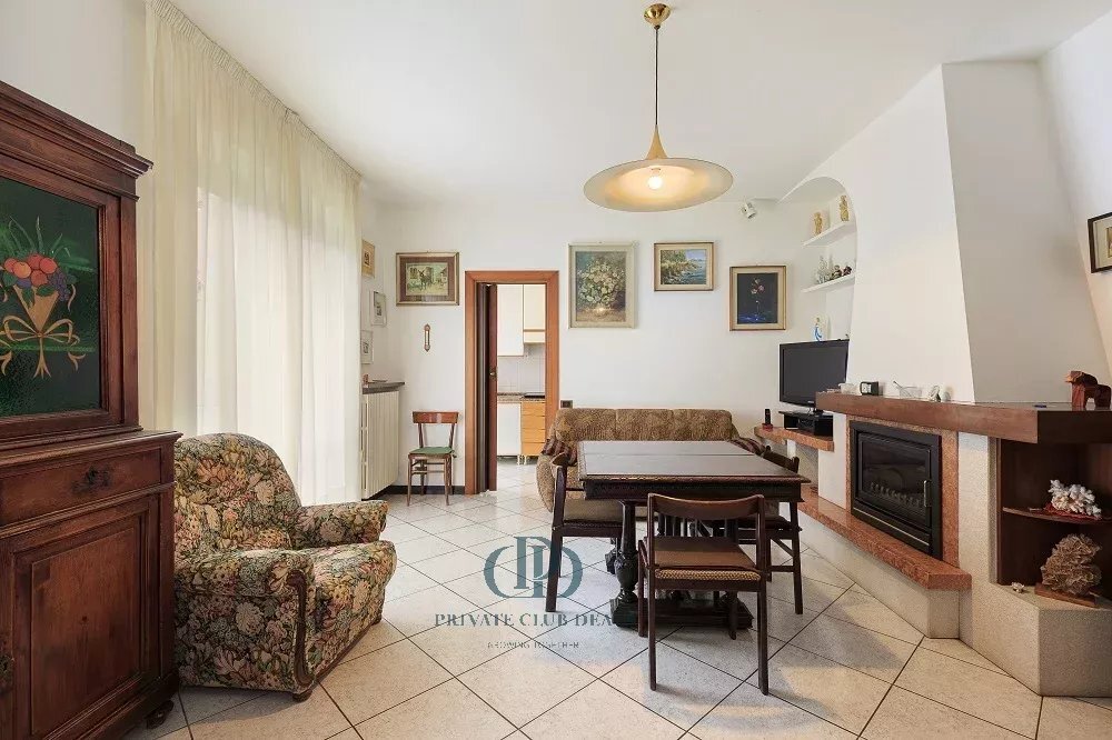 Villa in Olgiate Comasco, Lombardy, Italy 5 - 15132967