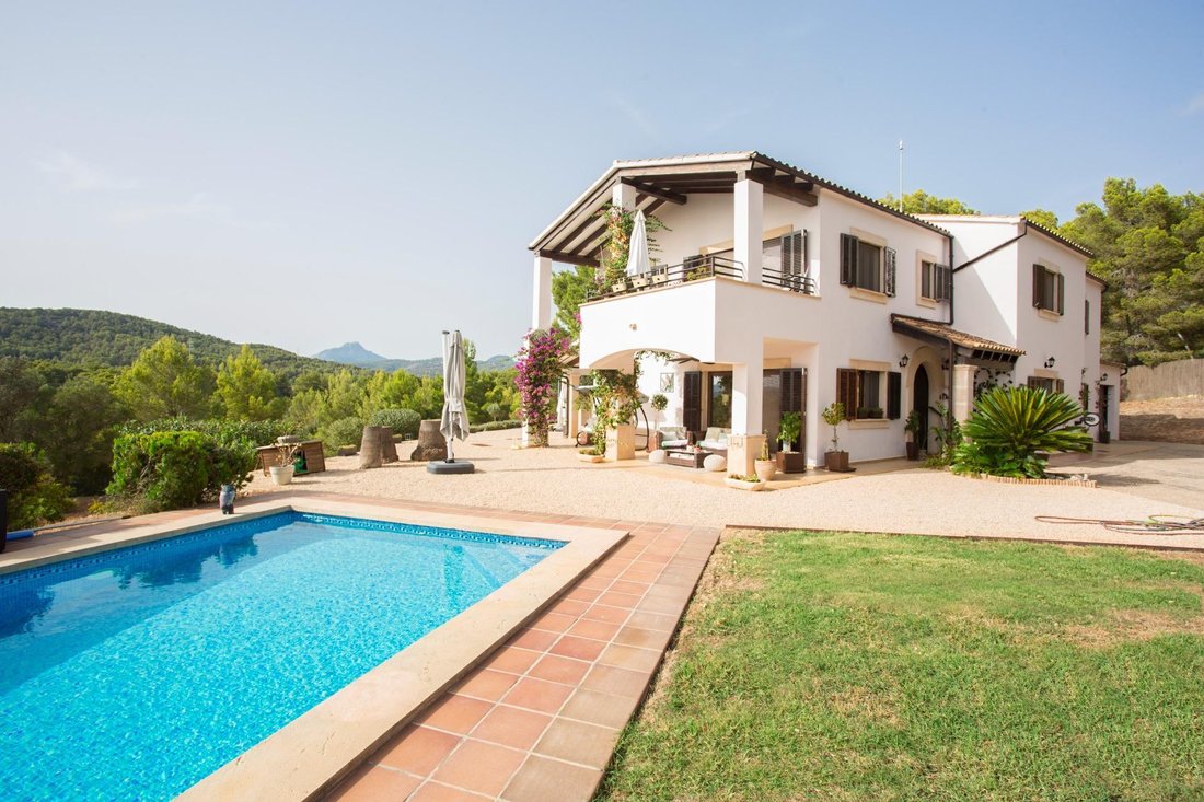 Finca in Calvia, Balearic Islands, Spain 1 - 17747316