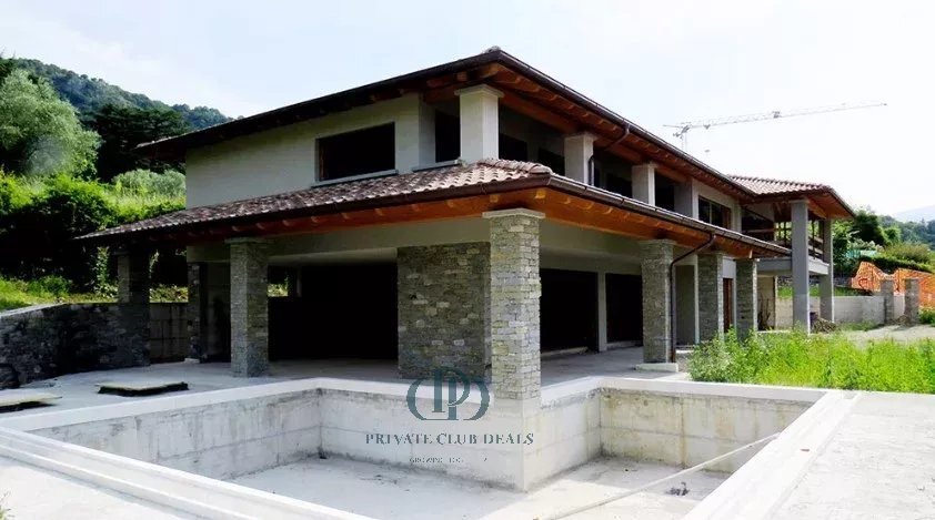 Villa in Moltrasio, Lombardy, Italy 4 - 15132660