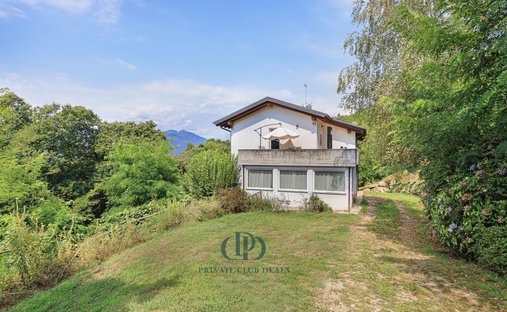 Villa à Dumenza, Lombardie, Italie 1