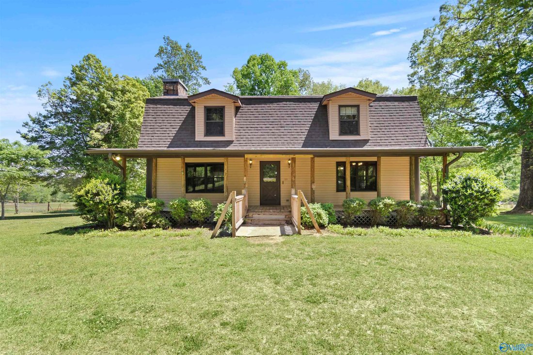 House in Warrior, Alabama, United States 1 - 17743777