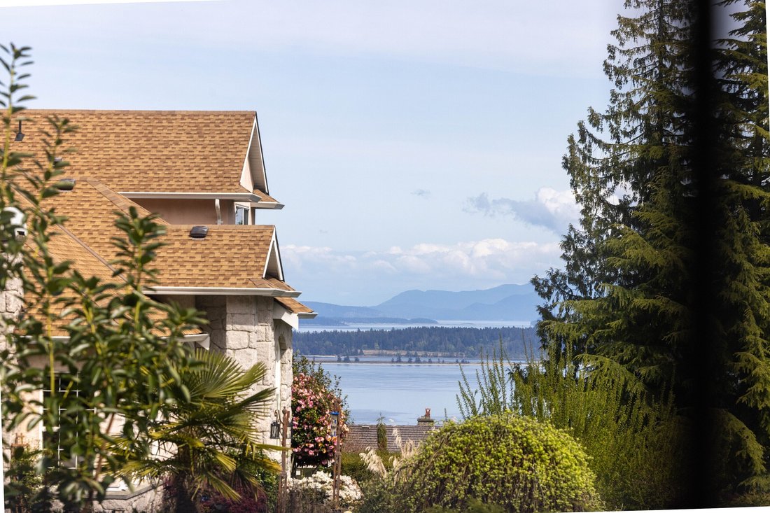 House in North Saanich, British Columbia, Canada 5 - 17746285