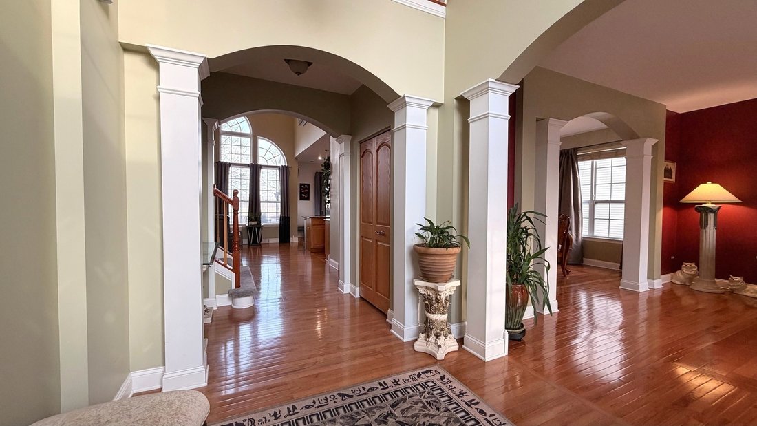 House in Bolingbrook, Illinois, United States 2 - 17749031