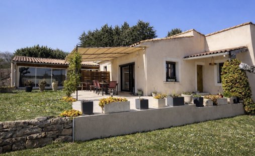 Villa in Granettes-Jauberte-Sainte Anne, Aix-en-Provence, France 1