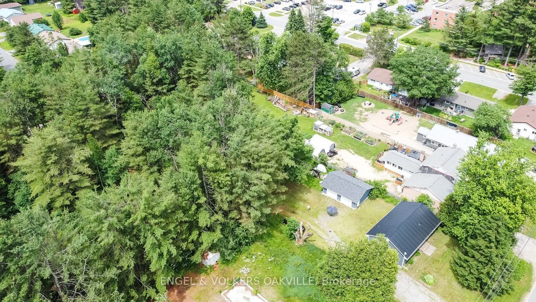 House in Bracebridge, Ontario, Canada 3 - 17749888