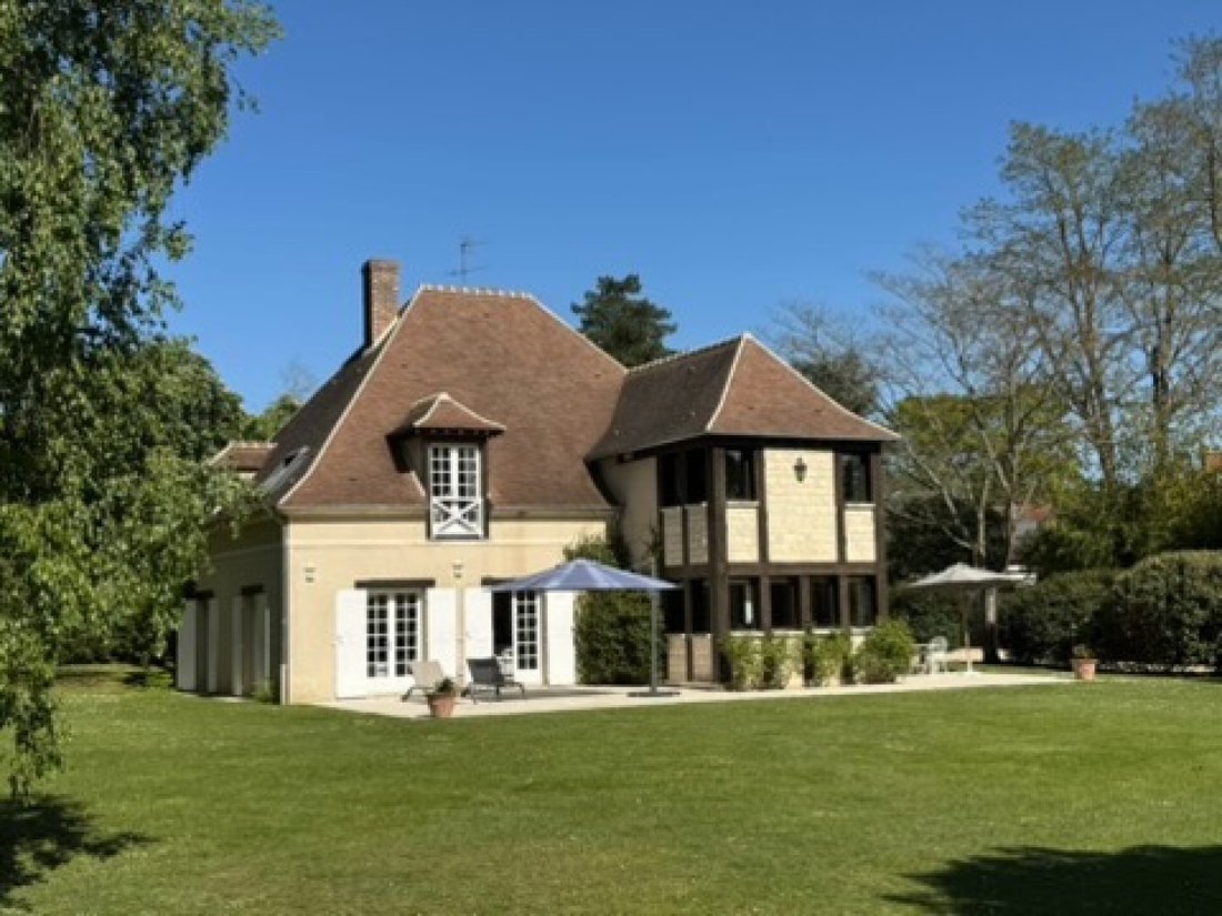 House in Chamant, Hauts-de-France, France 2 - 16334048