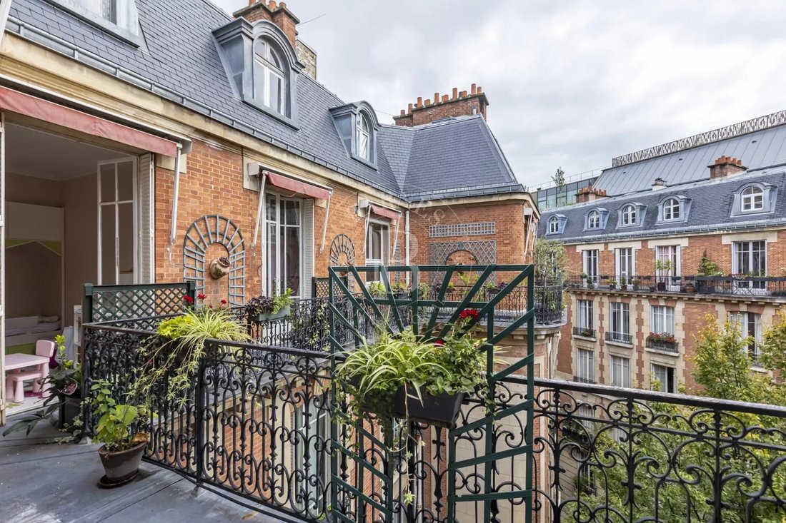 Apartment in Courcelles-Wagram, Paris 17e Arrondissement, Paris 1 - 17750113