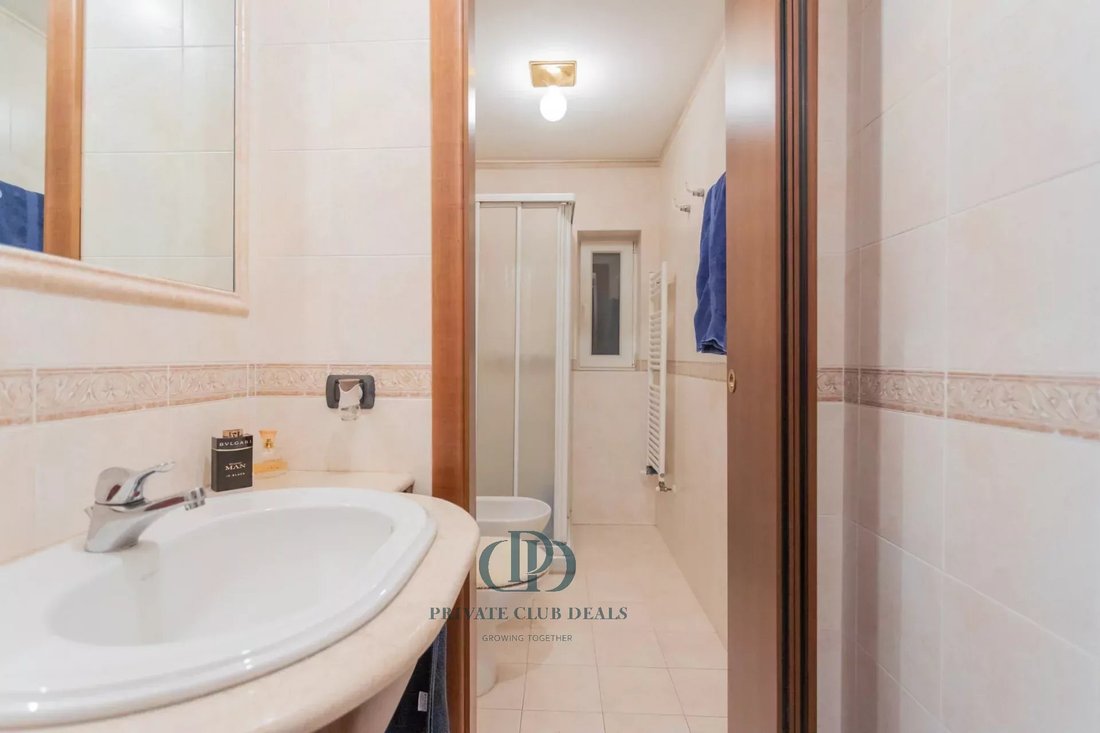 Villa in Montorfano, Lombardy, Italy 5 - 11801285
