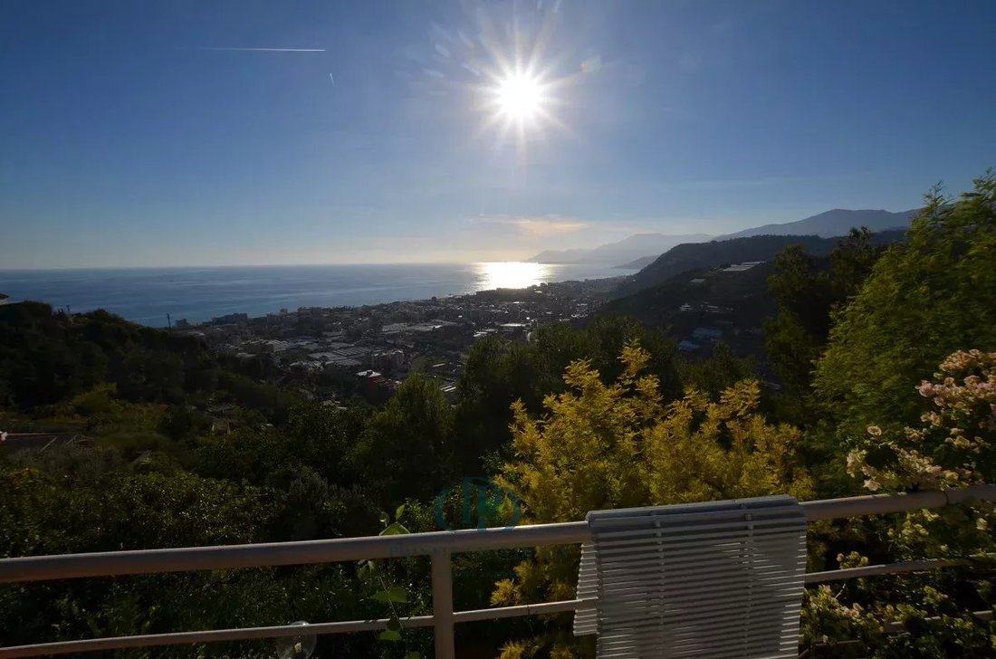 Villa in Bordighera, Liguria, Italy 2 - 14428394