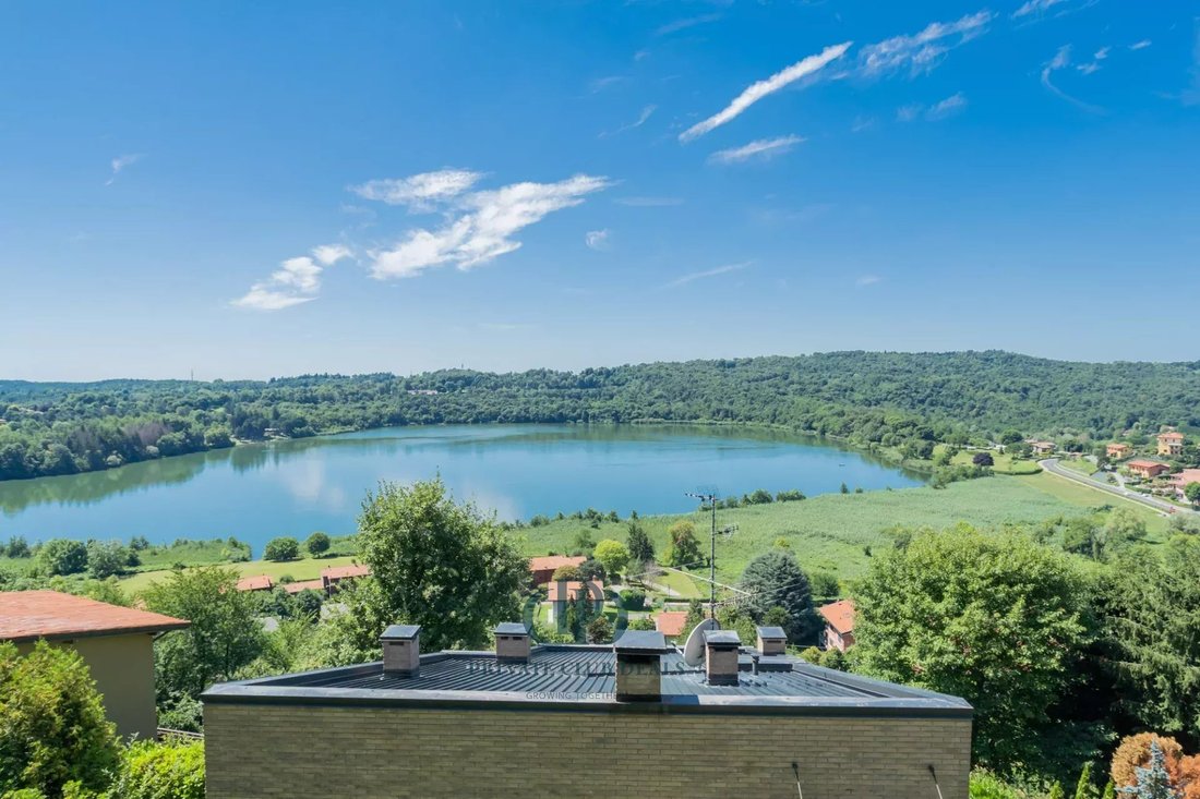 Villa in Montorfano, Lombardy, Italy 3 - 11801285