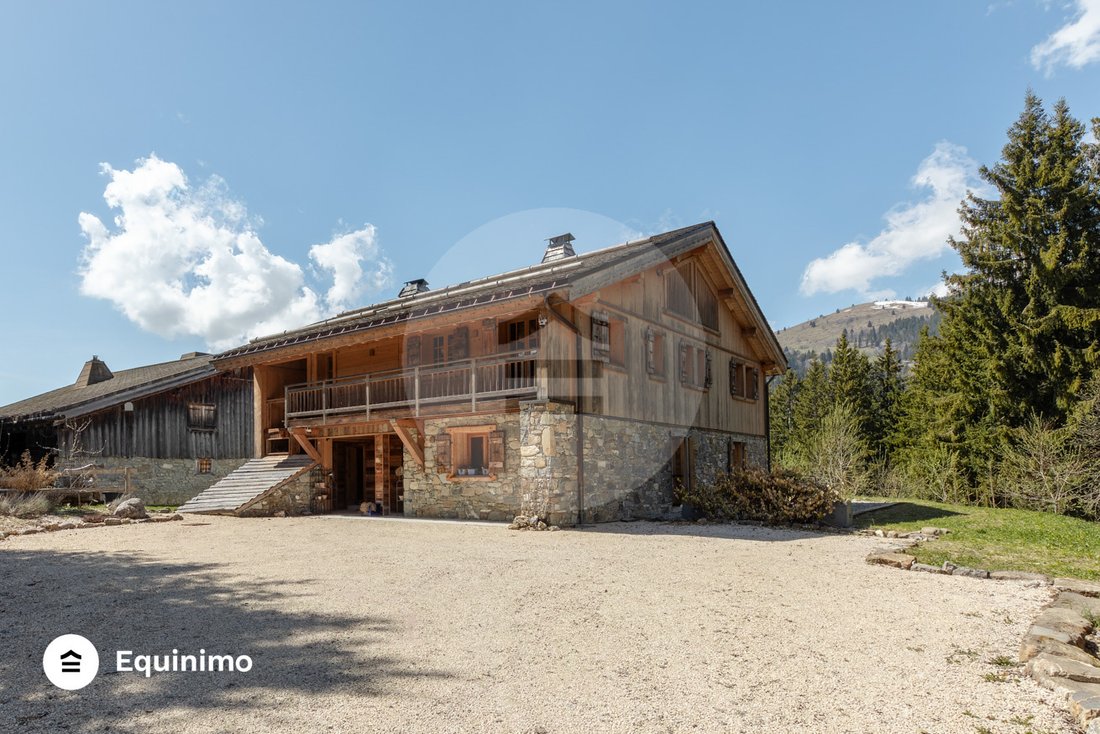 Chalet in Les Gets, Auvergne-Rhône-Alpes, France 1 - 17744833