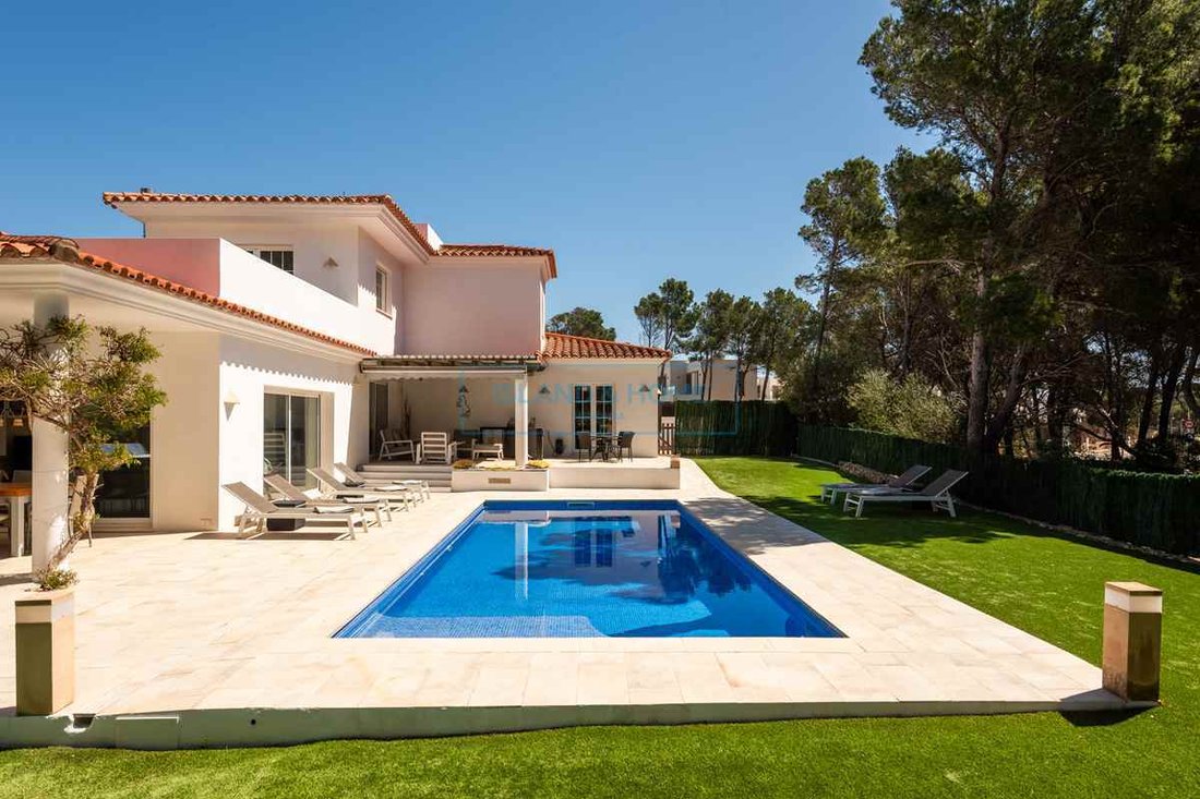 Villa in es Mercadal, Balearic Islands, Spain 1 - 17747064