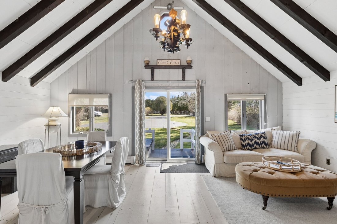Bridgehampton, New York, United States 4 - 17745083