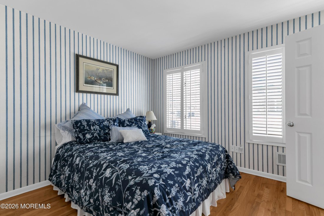 Monmouth Beach, New Jersey, United States 4 - 17745140