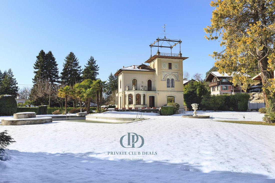 Villa in Center, Varese, Lombardy 4 - 11778928