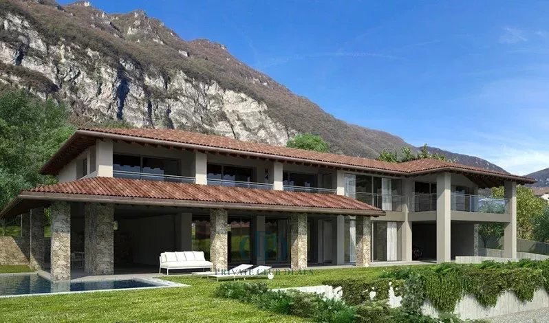 Villa in Moltrasio, Lombardy, Italy 2 - 15132660