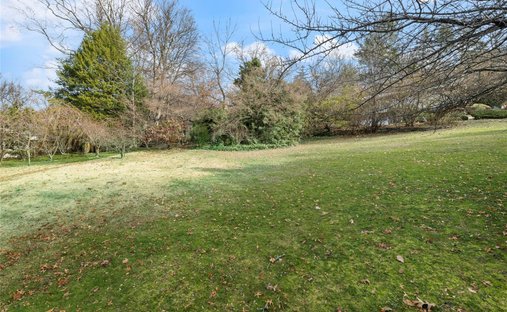 Land in New York, New York, United States 1