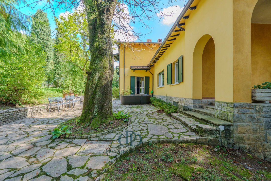 Villa in Ponteranica, Lombardy, Italy 2 - 16656730