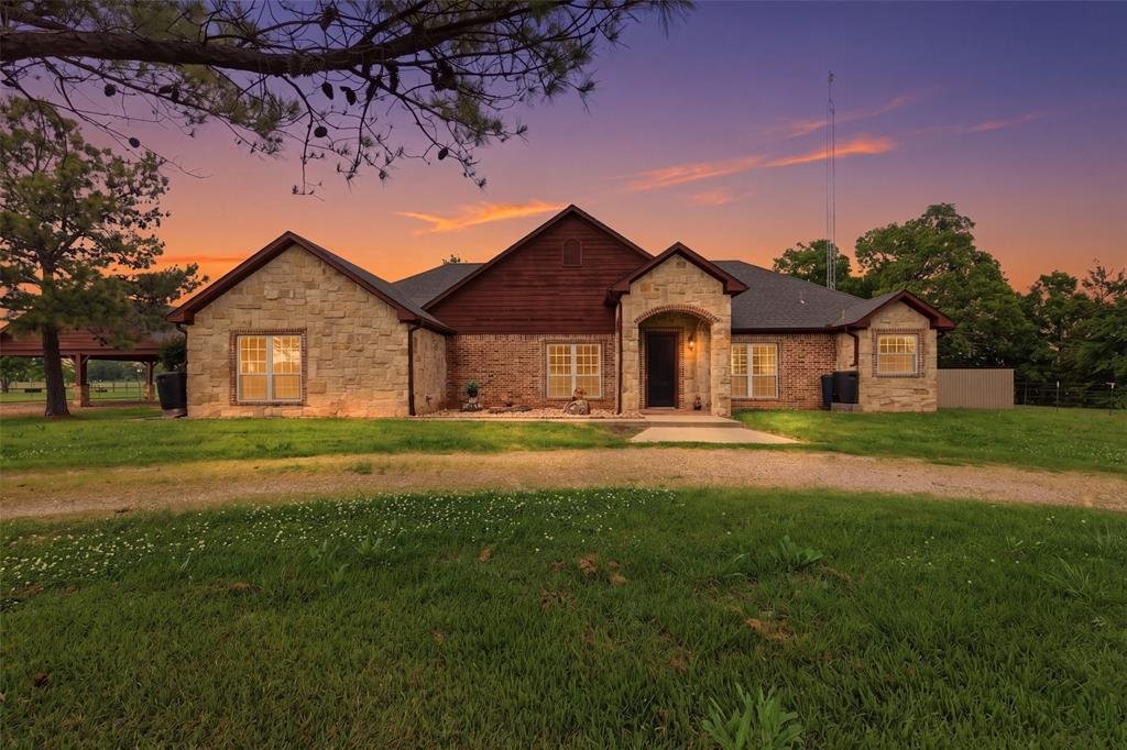 House in Bonham, Texas, United States 4 - 17749439