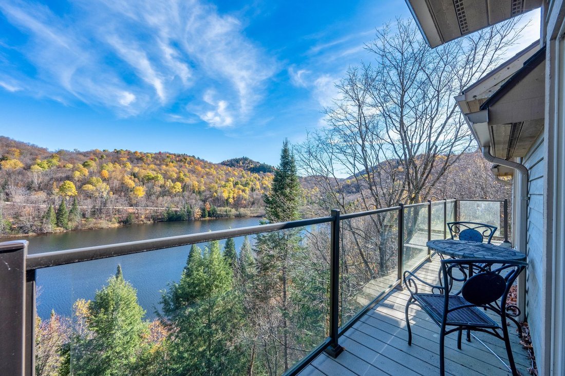 House in Saint-Faustin-Lac-Carré, Quebec, Canada 3 - 17743495