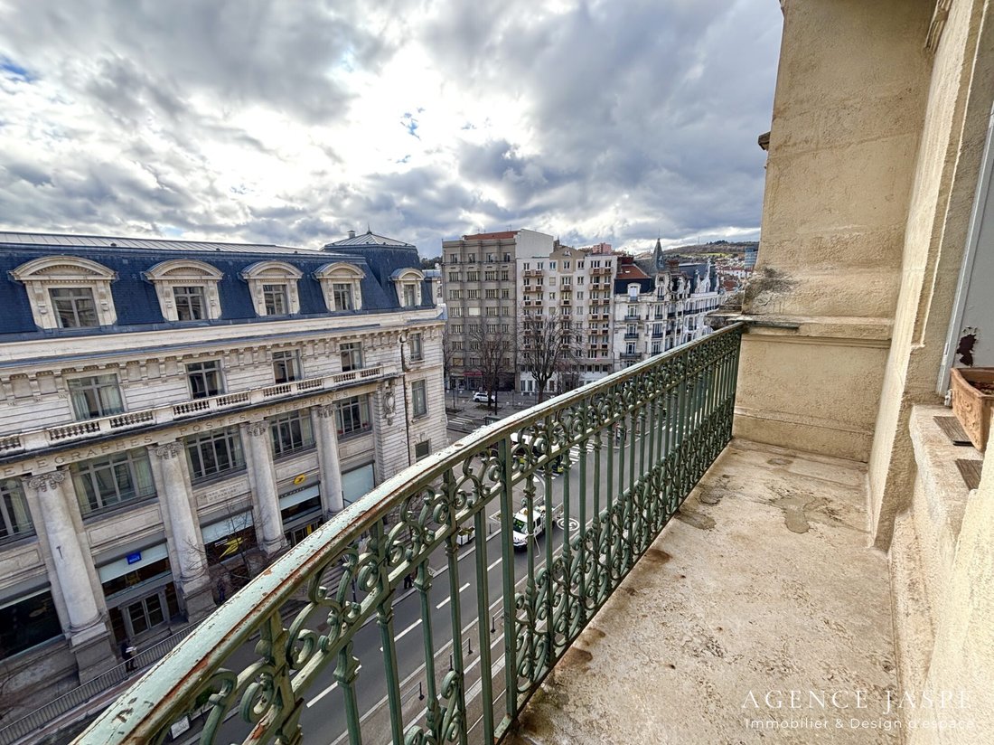 Apartment in Saint-Étienne, Auvergne-Rhône-Alpes, France 3 - 17751504