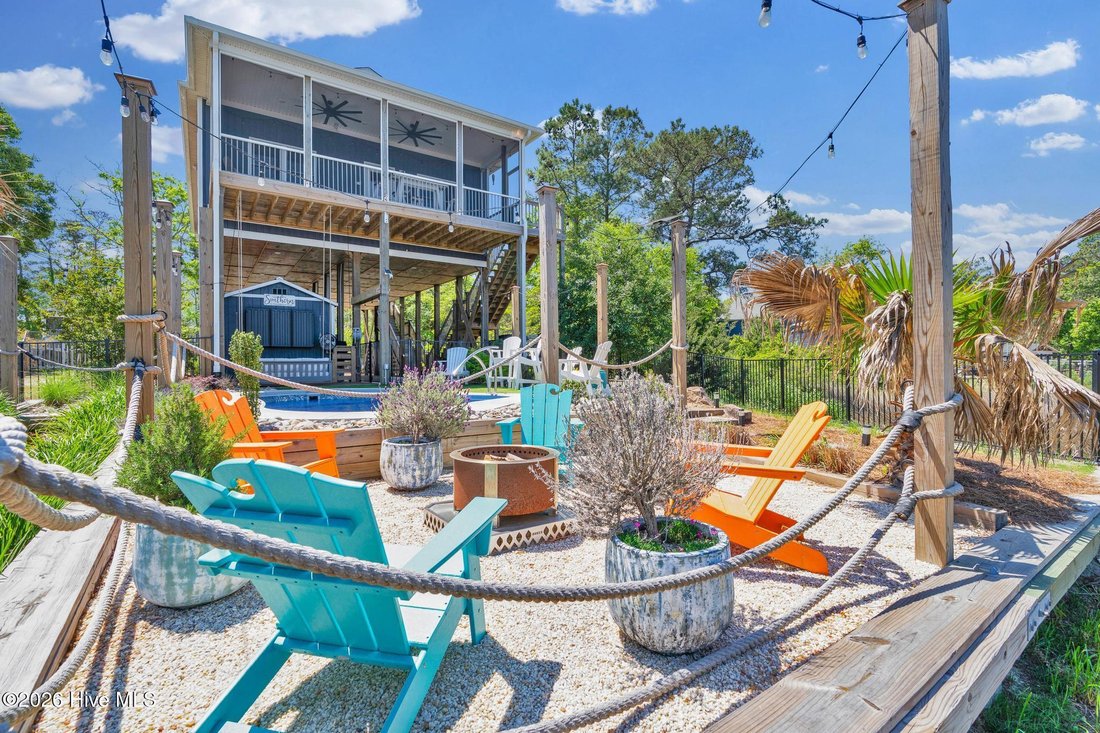 House in Oak Island, North Carolina, United States 5 - 17752099