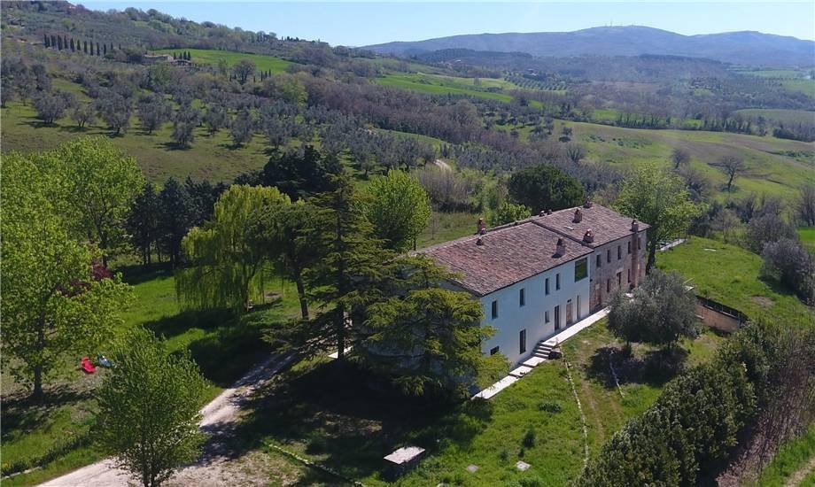 Country House in Todi, Umbria, Italy 2 - 17752823