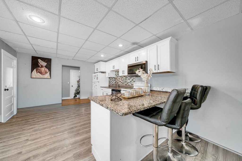 North Andover, Massachusetts, United States 3 - 17751039