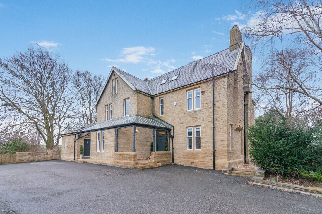 House in Kirkheaton, Kirkburton, England 4 - 17386099