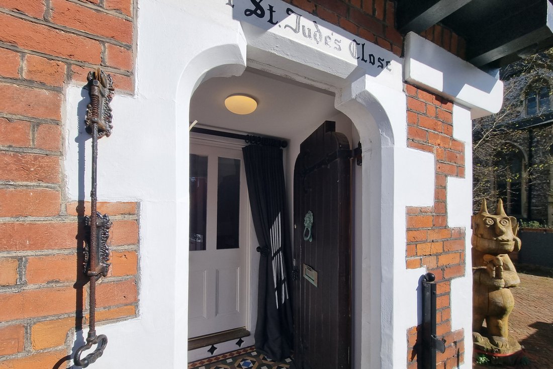 Townhouse in Southsea, England 2 - 17752618