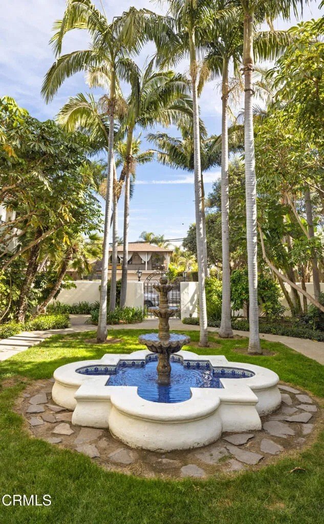 Condo in Santa Barbara, California, United States 2 - 17752616
