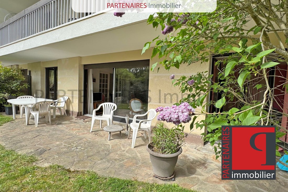 Apartment in Domaine National du Château, Versailles, France 2 - 17689268