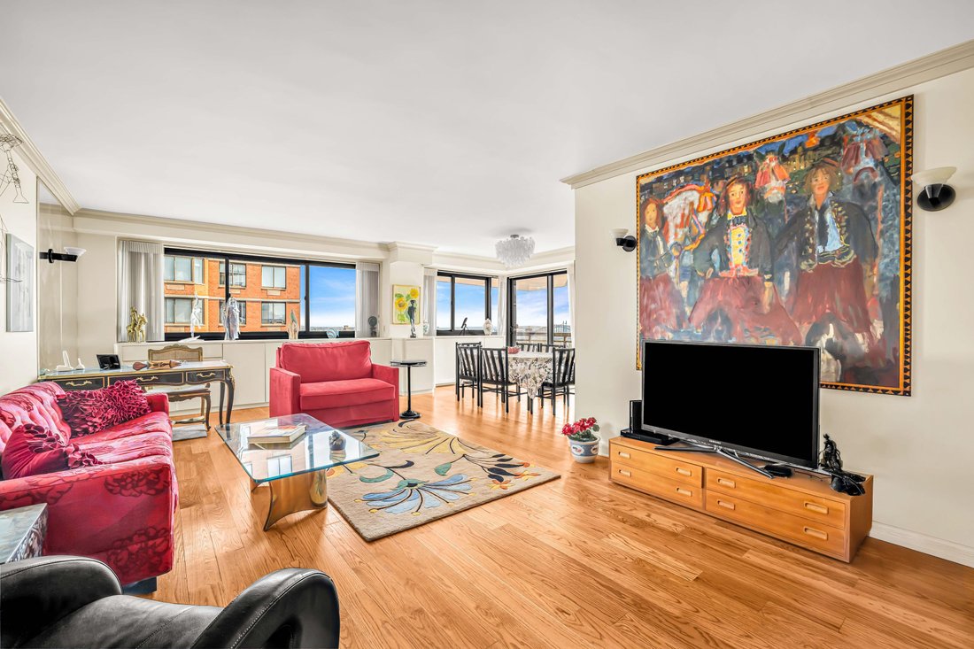 Co Op in New York, New York, United States 4 - 17751811
