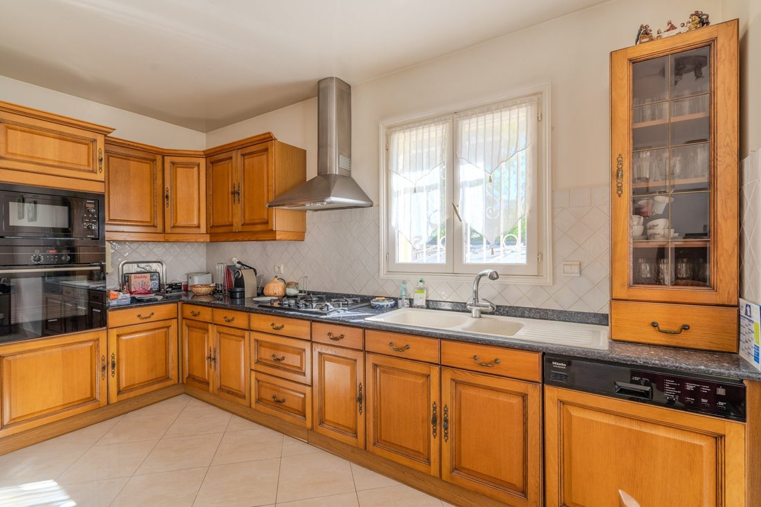 House in Thiers, Le Raincy, France 5 - 17751480