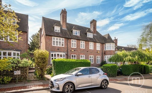 House in Temple Fortune, Barnet, England 1