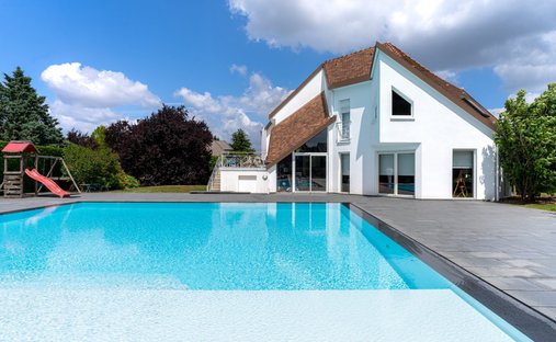House in Ouest, La Wantzenau, France 1