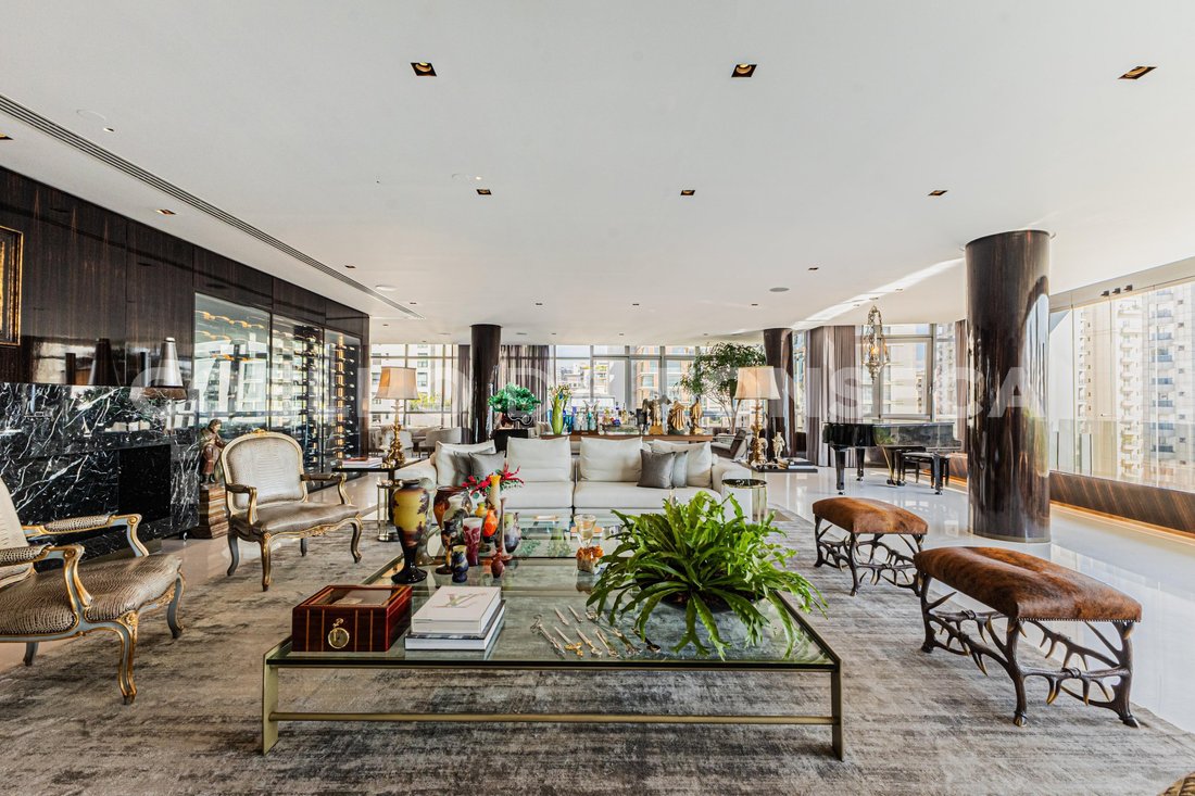 Condo in São Paulo, State of São Paulo, Brazil 1 - 17751167