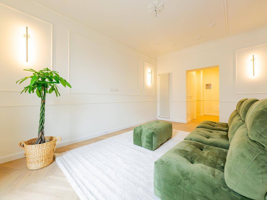 Apartment in Centrale, Milan, Italy 3 - 17750936