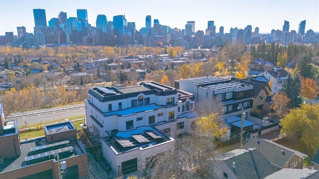 House in Calgary, Alberta, Canada 2 - 17751189