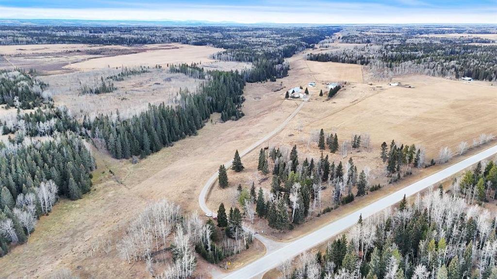 House in Elkton, Alberta, Canada 2 - 17751327