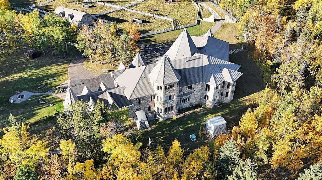 House in Cremona, Alberta, Canada 3 - 17751073