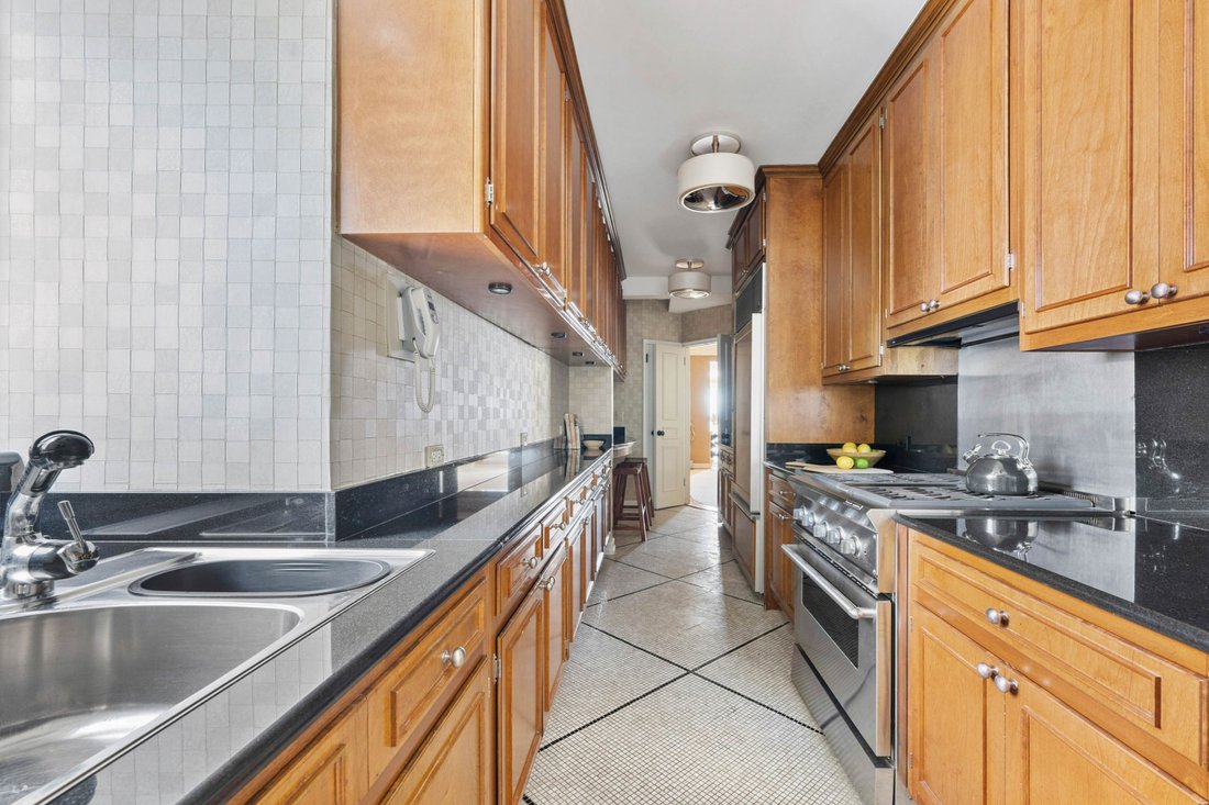 Co Op in New York, New York, United States 5 - 17751644