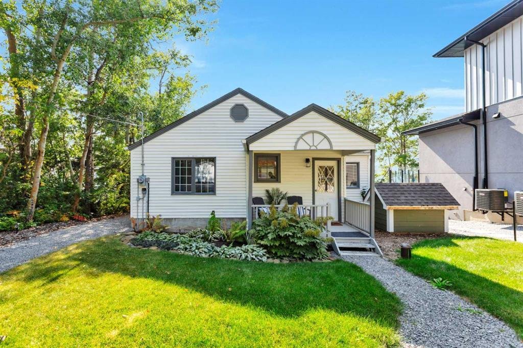 House in Birchcliff, Alberta, Canada 2 - 17751361